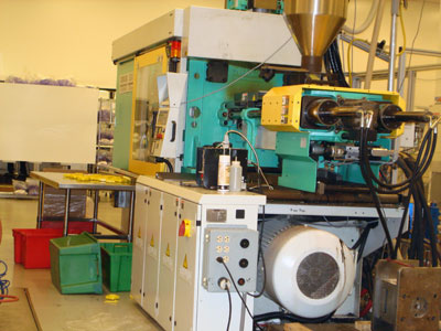 1997 Toyo TM-400H Used Injection Molding Machine