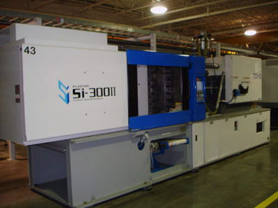2004 Toyo TM-300H2 Used Injection Molding Machine